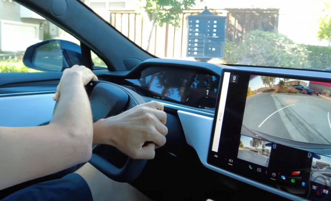 Tesla’s new yoke steering wheel looks super awkward to use in first